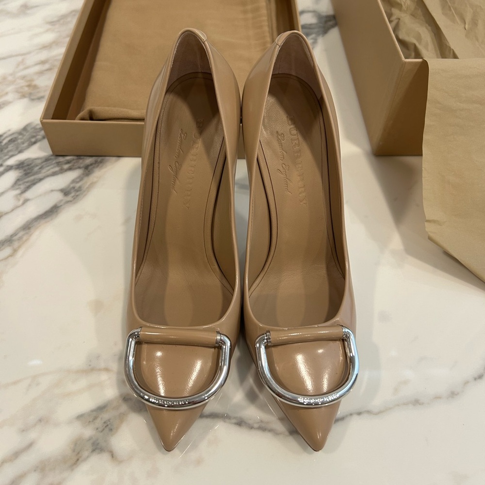 Burberry London England Nude Blush Heels